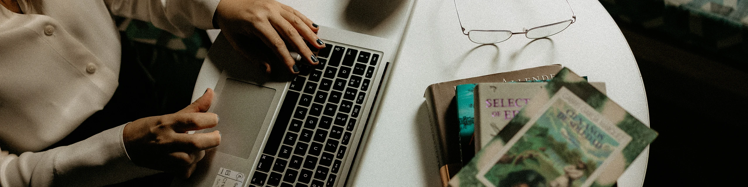 me-my-laptop-and-i-header